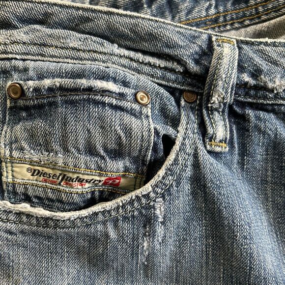 Vintage Diesel ZAF Jeans Men’s W34 L30 Distressed Faded Straight Leg Button Fly - Picture 6 of 13